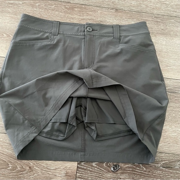 Eddie Bauer Adventurer 2.0 Skort
Dark Smoke
Size 8 - Picture 4 of 8